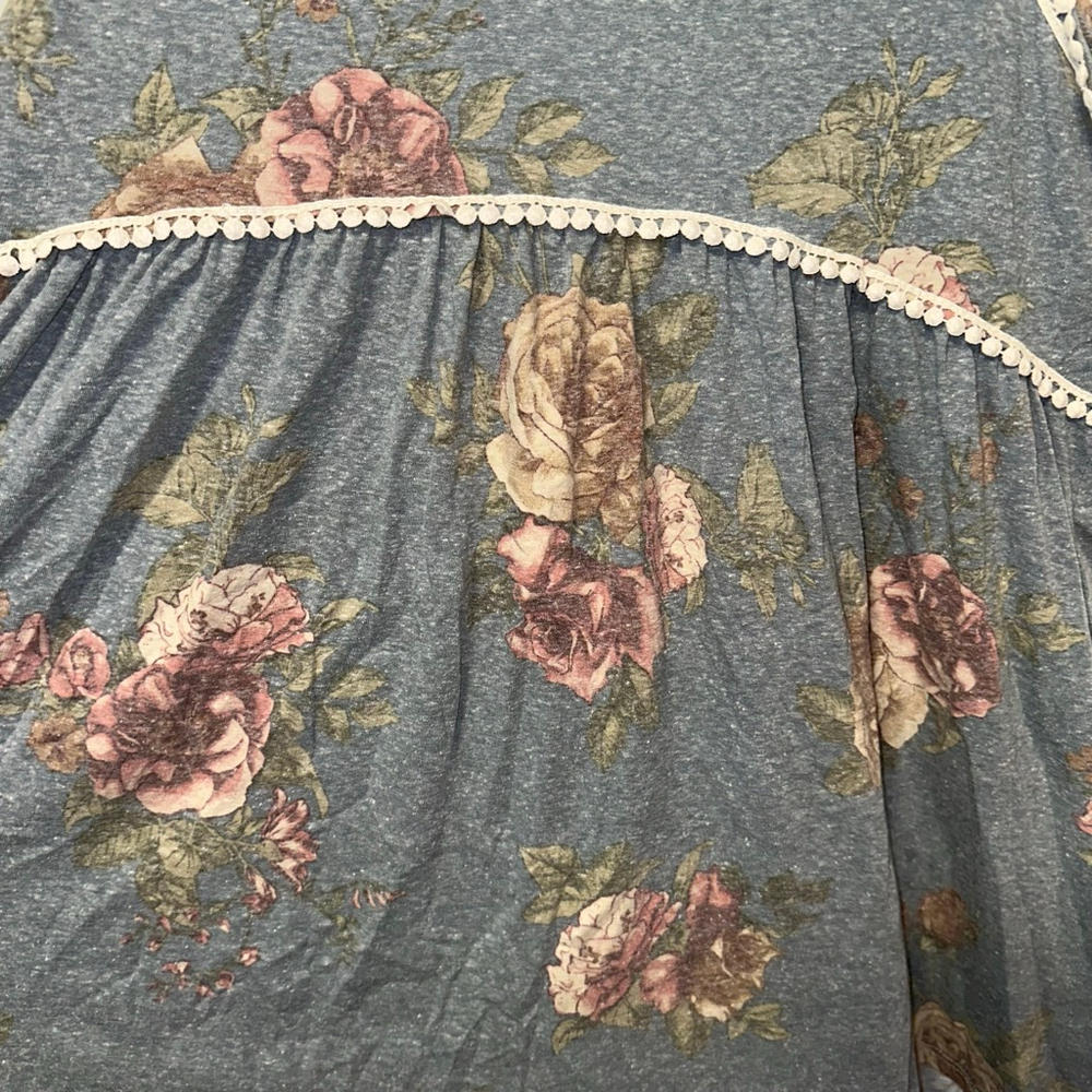 143 Story By Line Uo Women's Grey Pink Floral Tunic Top Size L - Picture 4 of 11